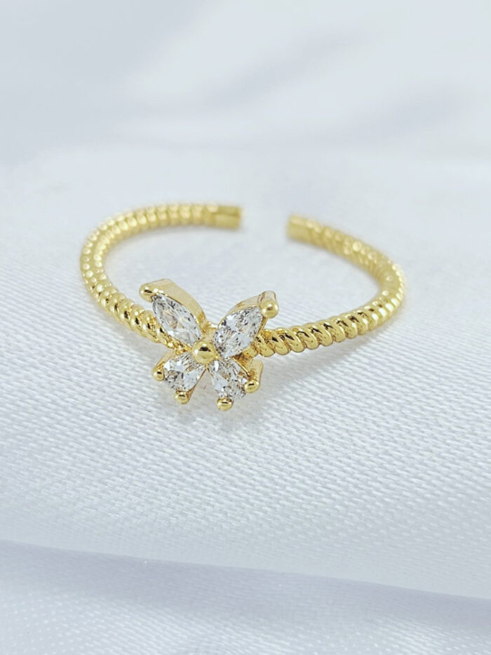 Anel regulável fio detalhado com borboleta cristal