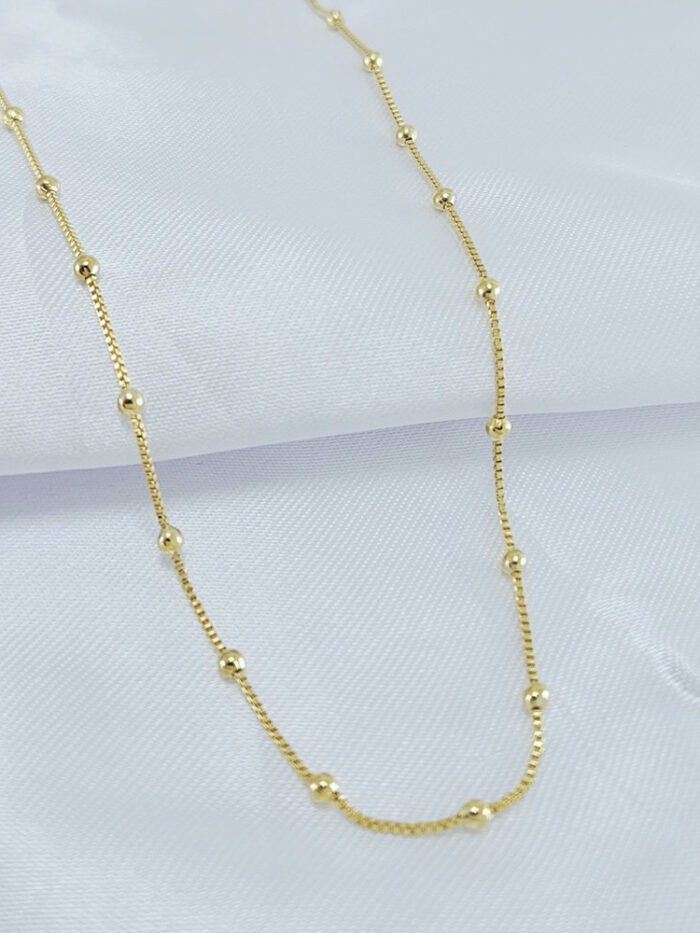 Gargantilha veneziana com bolinhas douradas