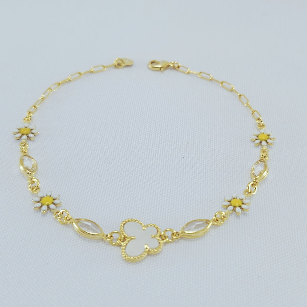 Pulseira flor margarida com borboleta branca e pedra cristal