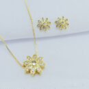 Conjunto flor cravejada detalhada