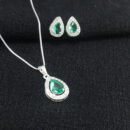 Conjunto gota verde esmeralda cravejada