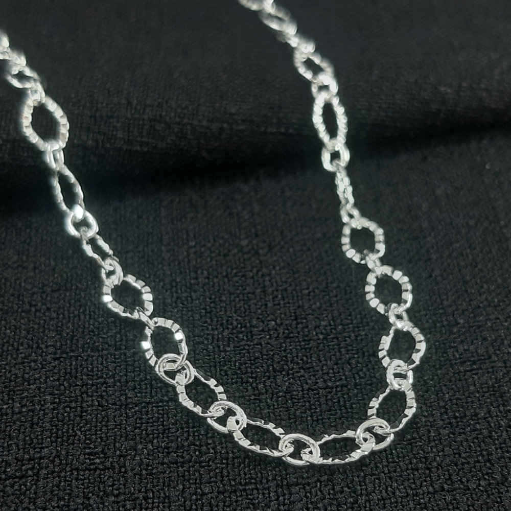 Gargantilha choker elos ovais ondulados