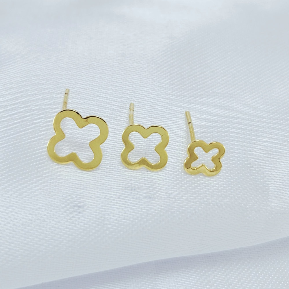 Trio brinco trevo liso dourado