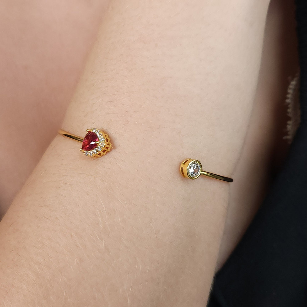 Bracelete coração cravejado com ponto luz - Imagem 4