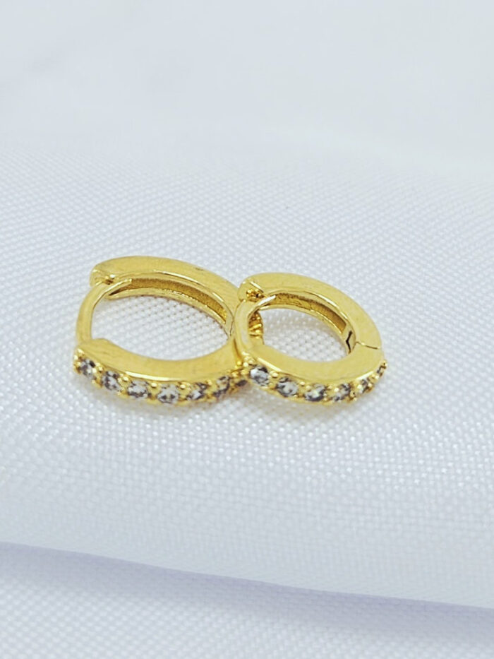 Brinco argola cravejado duo