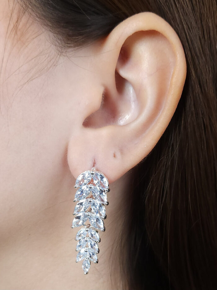 Brinco folhas cristais