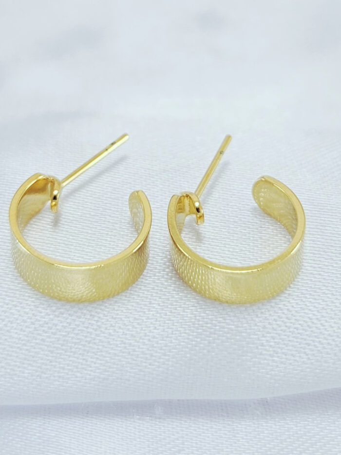 Brinco argola lisa aberta