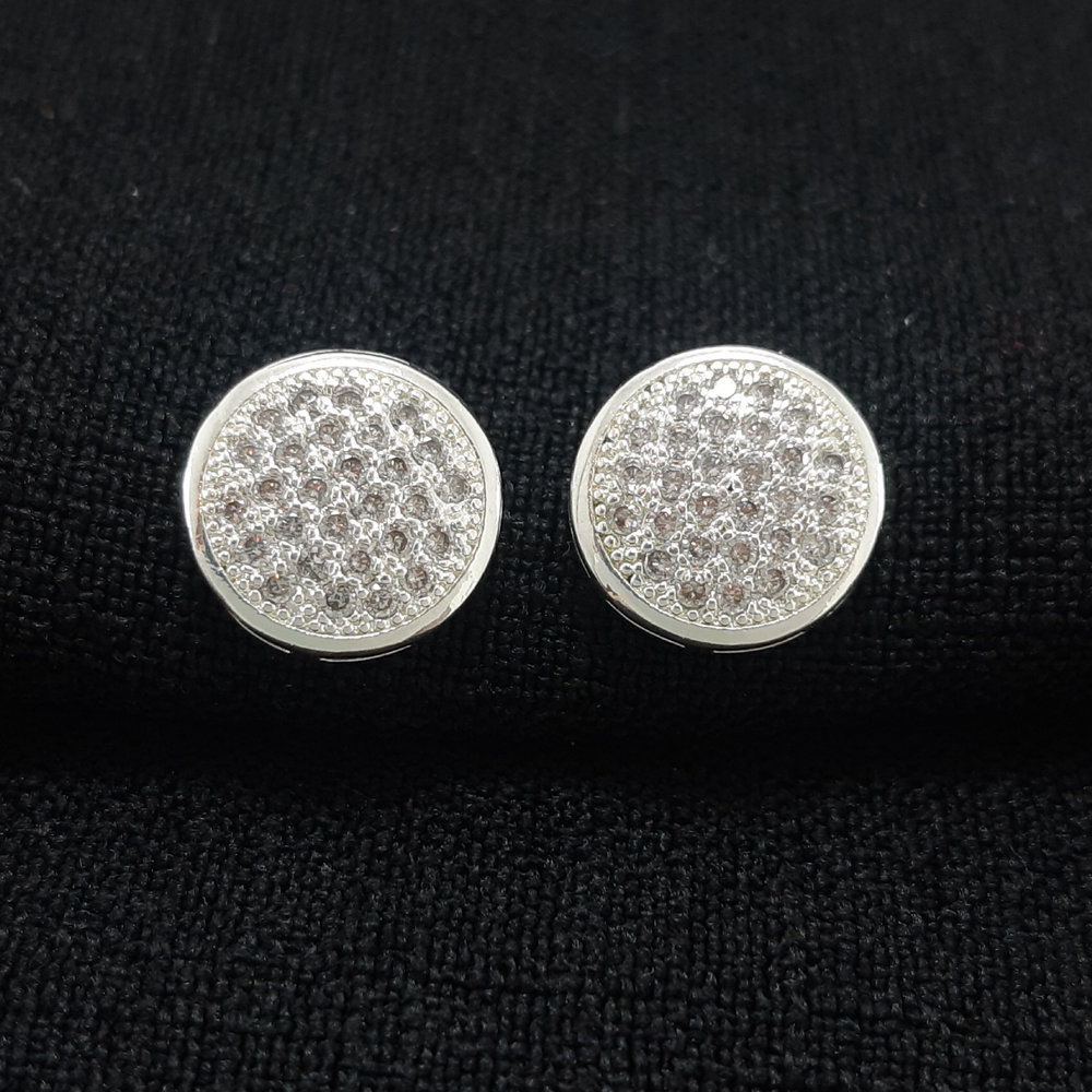 Brinco círculo cravejado borda vazada