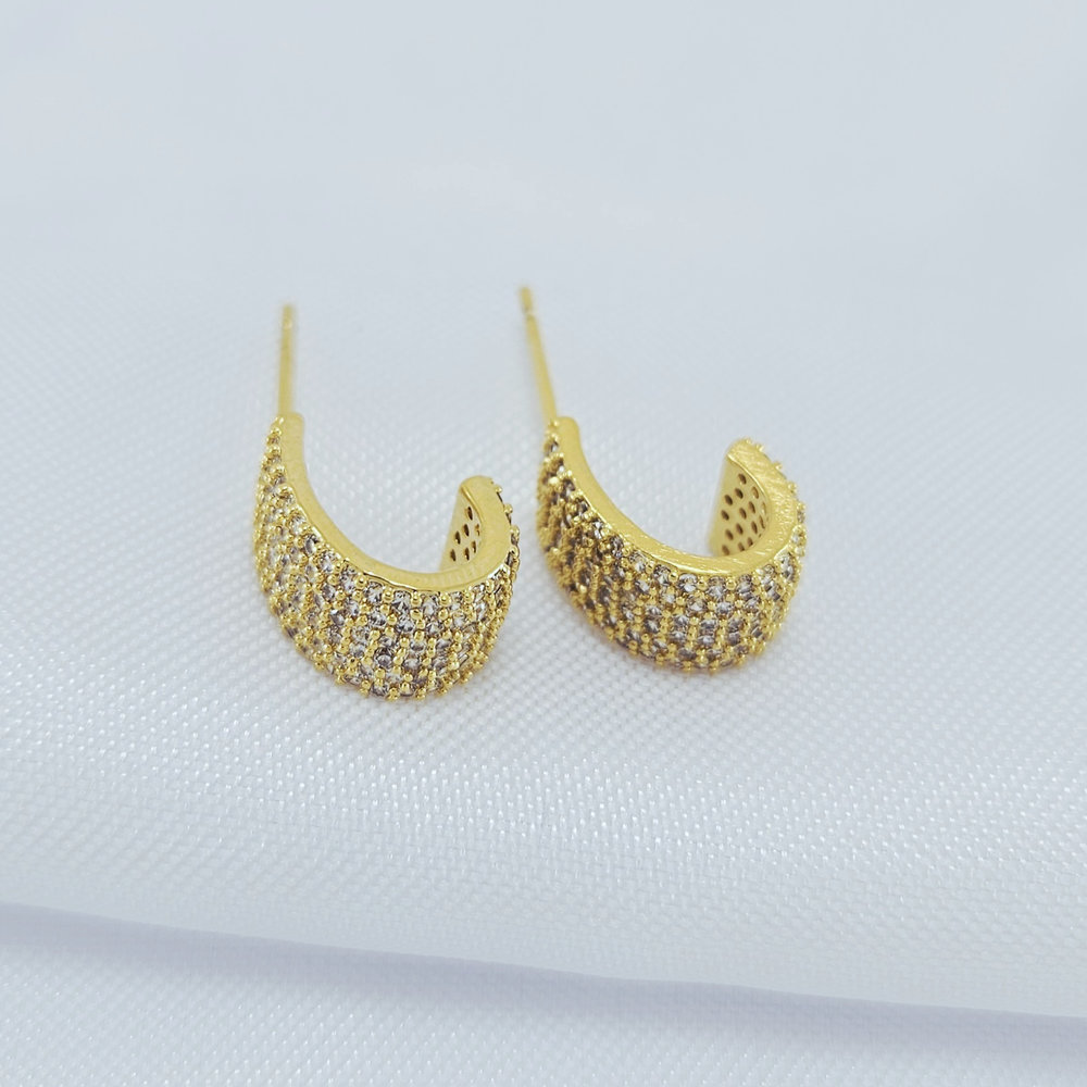 Brinco base cravejada