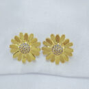 Brinco girassol detalhada centro cravejado