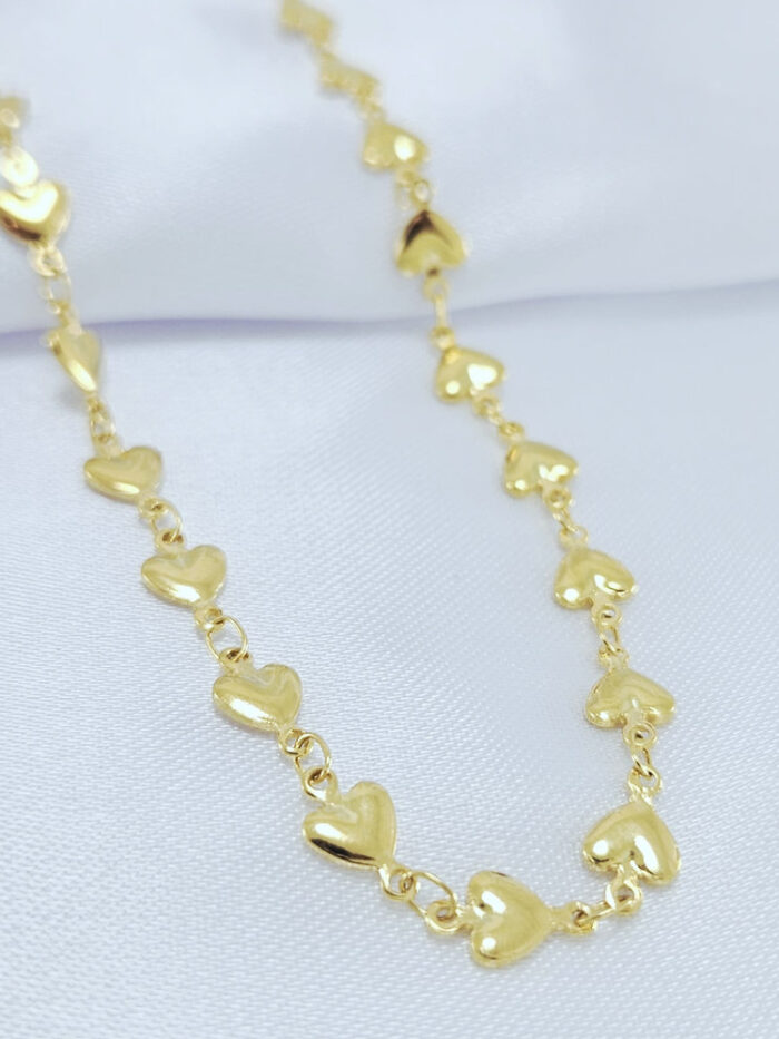Gargantilha choker corações dourado liso