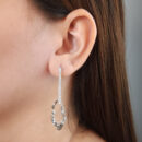 Brinco fio cravejado com elo chapeado