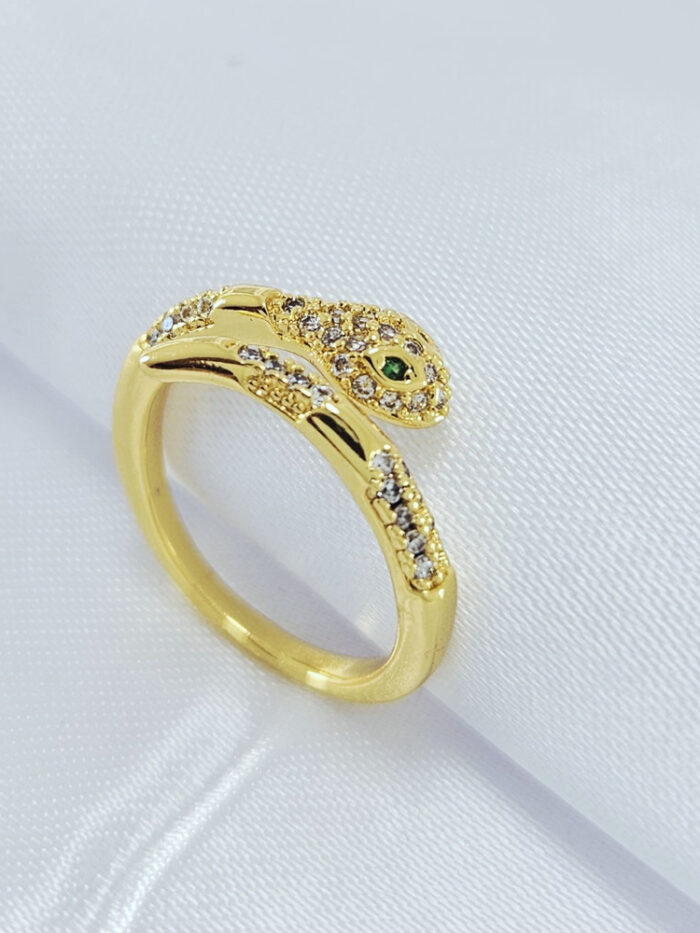 Anel regulável cobra cravejado