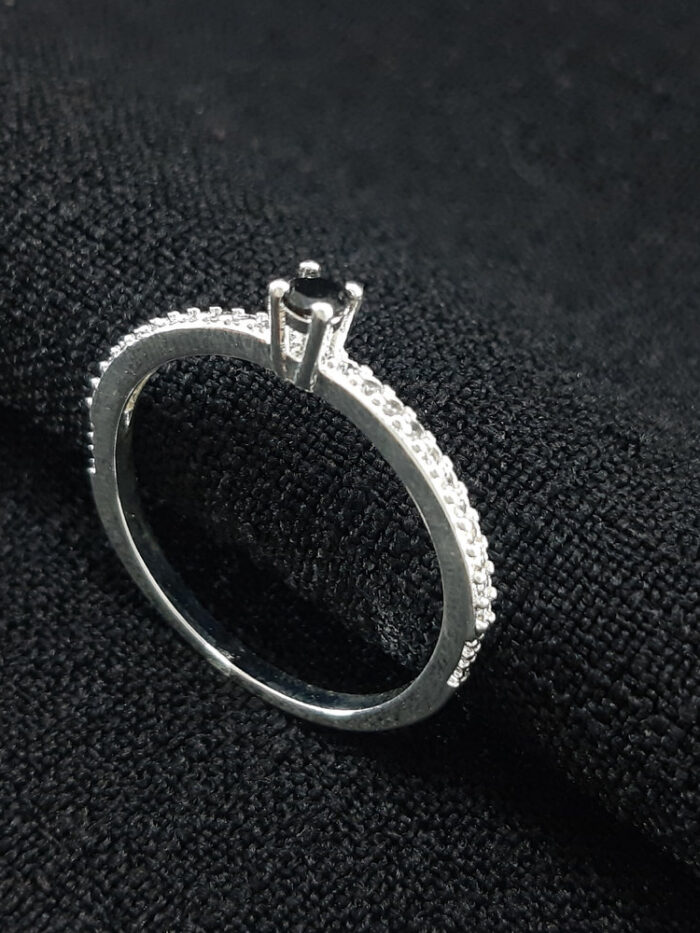 Anel ponto de luz PRETO cravejado