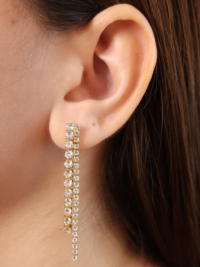 Brinco dois fios cristais